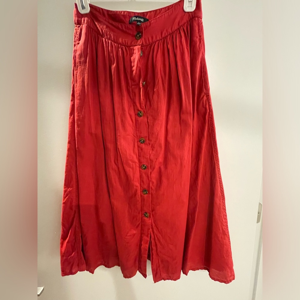Madewell size 2, mid calf, dark pink